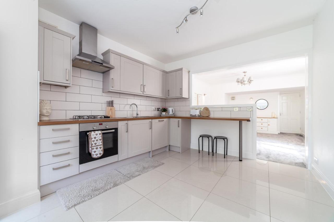 Fantastic 2br Flat Wpriv Gdn, Crouch End