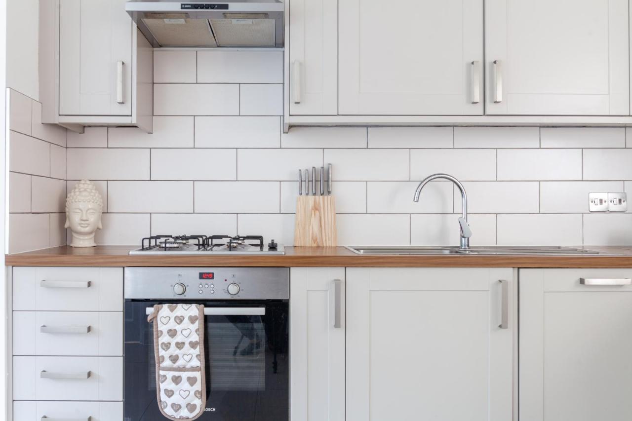 Fantastic 2br Flat Wpriv Gdn, Crouch End * London
