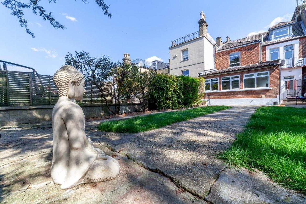 Fantastic 2br Flat Wpriv Gdn, Crouch End Appartamento