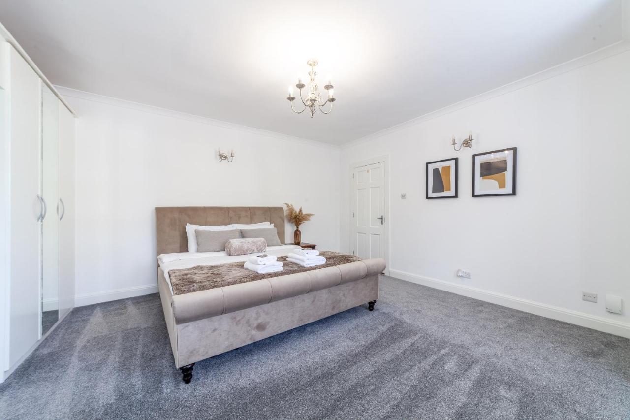Fantastic 2br Flat Wpriv Gdn, Crouch End Appartamento