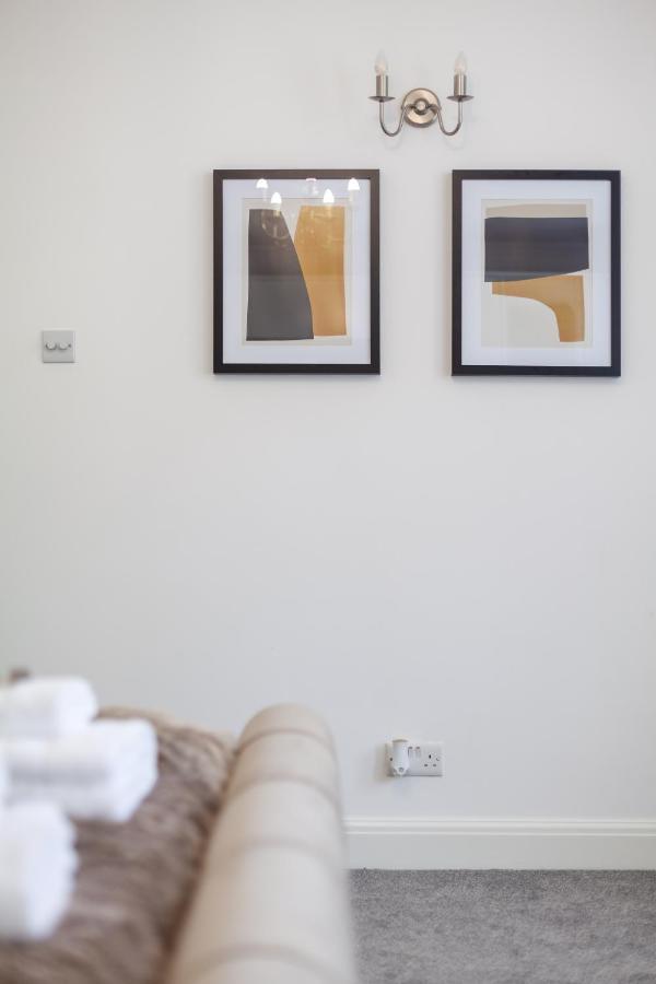 Fantastic 2br Flat Wpriv Gdn, Crouch End Appartamento